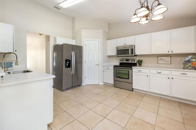 19 PRESTWICK LANE, Palm Coast, FL 32164