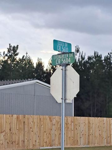 212 Road 5604, Cleveland, TX 77327