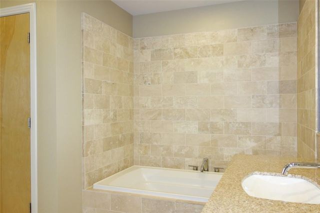 1600 Barton Springs RD 1407, Austin, TX 78704