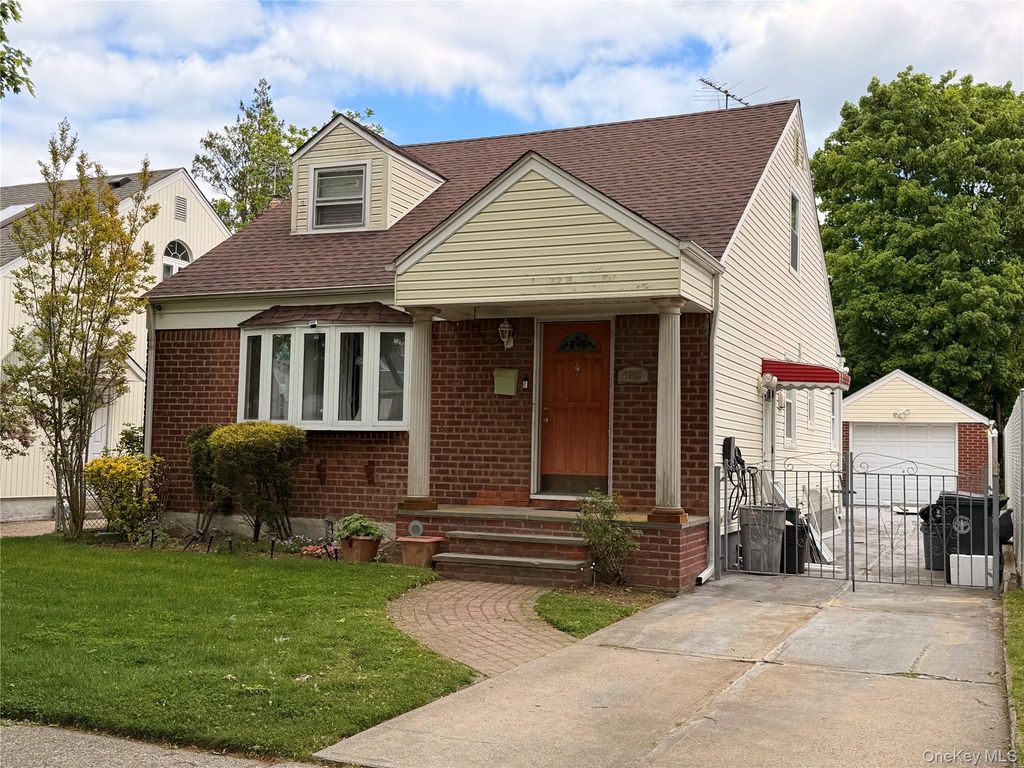 79-23 267th Street, Floral Park, NY 11004