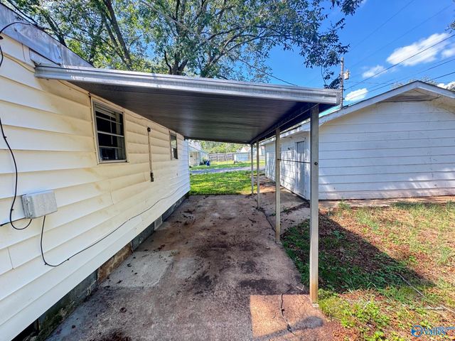 2301 North Rose Drive SW, Huntsville, AL 35805