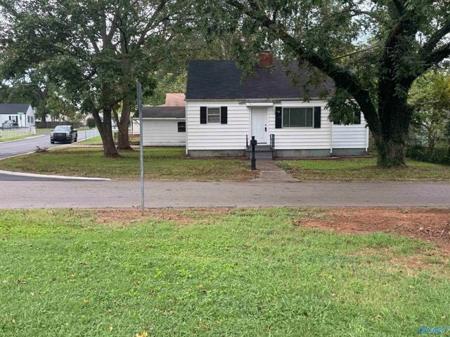 2301 North Rose Drive SW, Huntsville, AL 35805