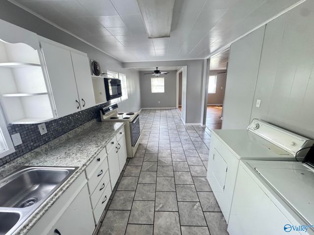 2301 North Rose Drive SW, Huntsville, AL 35805