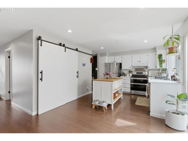 13162 Sw 17TH St, Beaverton, OR 97008