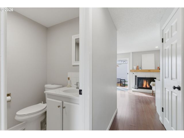 13162 Sw 17TH St, Beaverton, OR 97008