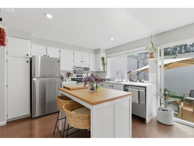 13162 Sw 17TH St, Beaverton, OR 97008