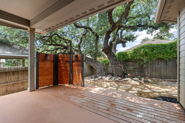 24751 Buck Crk, San Antonio, TX 78255
