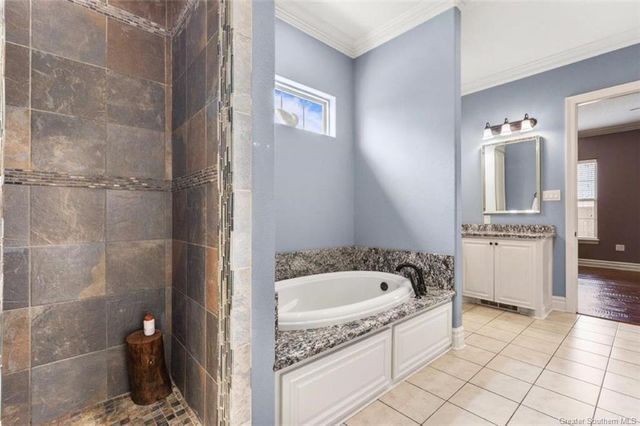 2215 Longue Vue Drive, Lake Charles, LA 70605