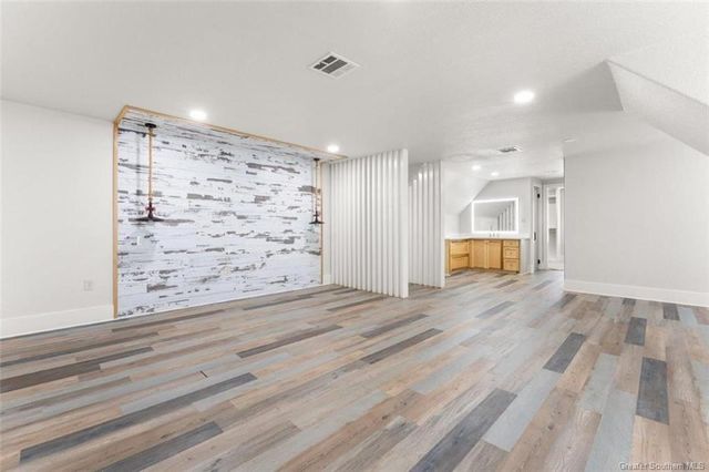 2215 Longue Vue Drive, Lake Charles, LA 70605