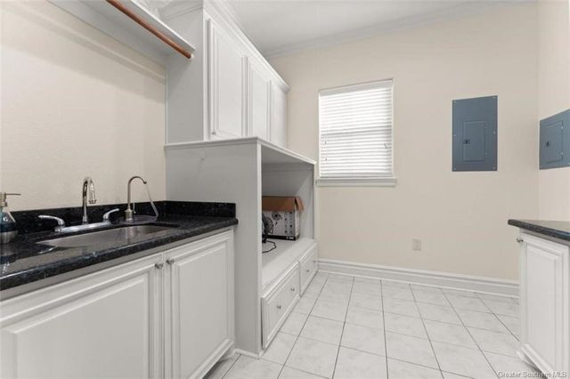 2215 Longue Vue Drive, Lake Charles, LA 70605