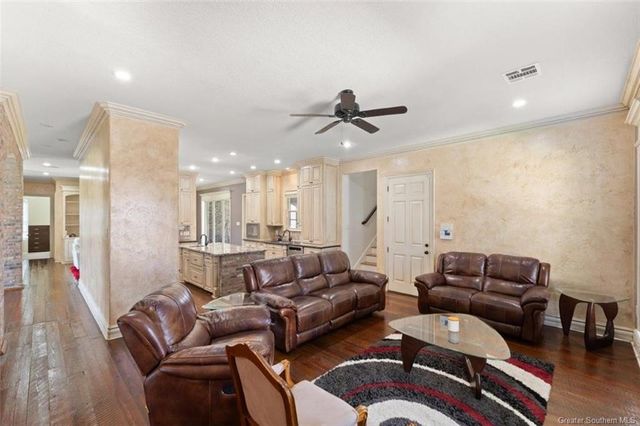 2215 Longue Vue Drive, Lake Charles, LA 70605