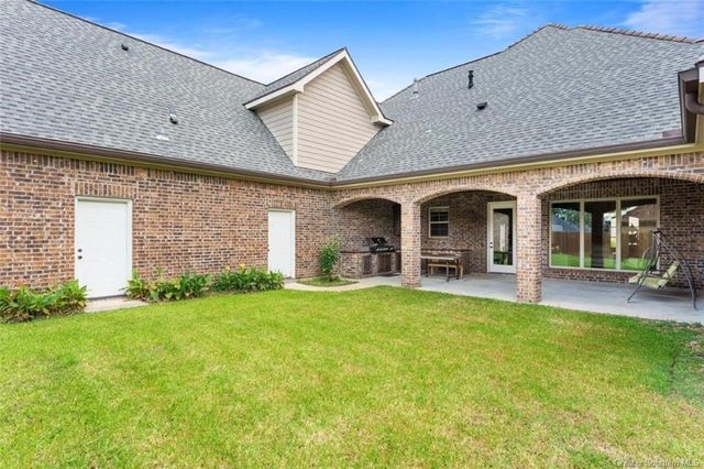 2215 Longue Vue Drive, Lake Charles, LA 70605