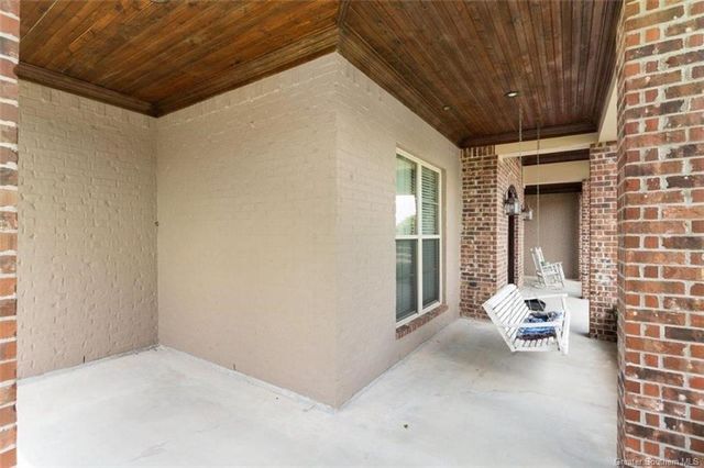 2215 Longue Vue Drive, Lake Charles, LA 70605