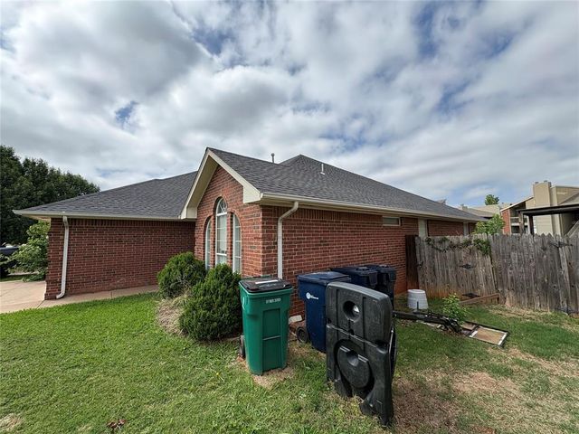 2631 Silvertree Drive, Oklahoma City, OK 73120