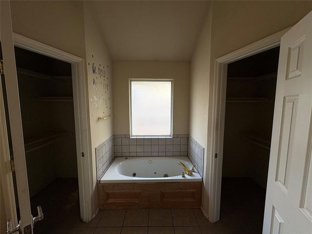 2631 Silvertree Drive, Oklahoma City, OK 73120