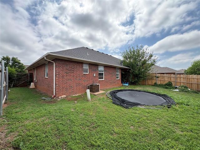 2631 Silvertree Drive, Oklahoma City, OK 73120