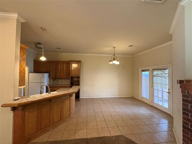 2631 Silvertree Drive, Oklahoma City, OK 73120