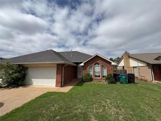 2631 Silvertree Drive, Oklahoma City, OK 73120