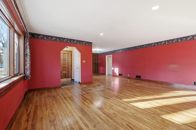 908 GREEN AVENUE, Stevens Point, WI 54481