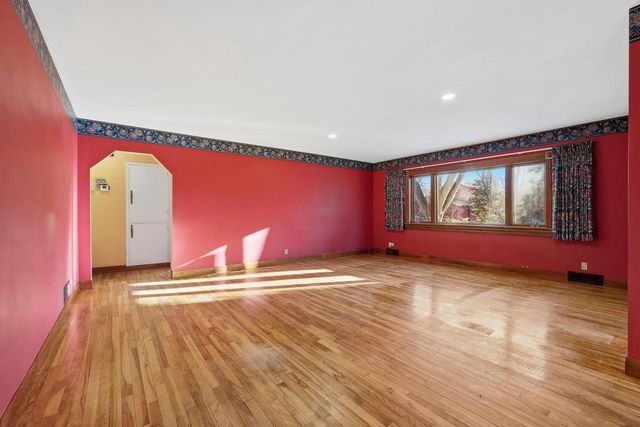 908 GREEN AVENUE, Stevens Point, WI 54481