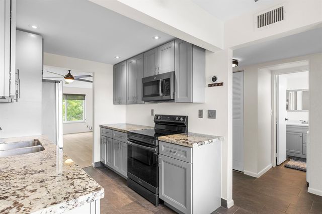 8105 NW 61st Street A307, Tamarac, FL 33321