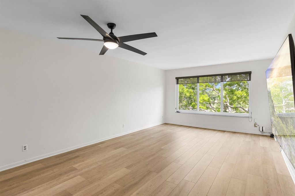 8105 NW 61st Street A307, Tamarac, FL 33321