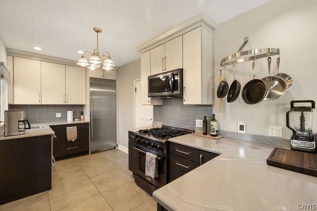 3401 James Street 7, Syracuse, NY 13206