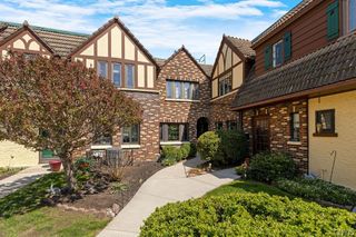 3401 James Street 7, Syracuse, NY 13206