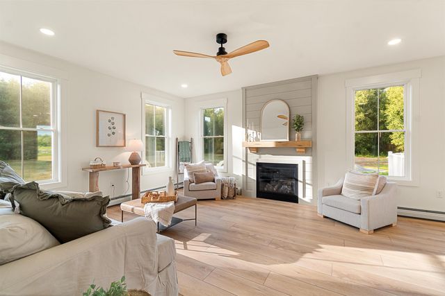 427 Mountain View Road, Williston, VT 05495