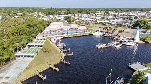 5655 Captain John Smith LOOP, North Fort Myers, FL 33917