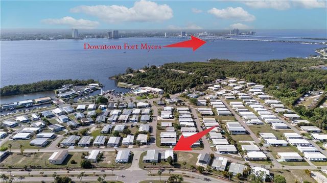 5655 Captain John Smith LOOP, North Fort Myers, FL 33917