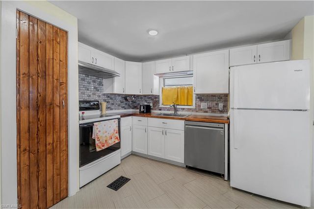 5655 Captain John Smith LOOP, North Fort Myers, FL 33917