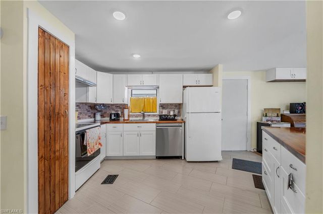 5655 Captain John Smith LOOP, North Fort Myers, FL 33917