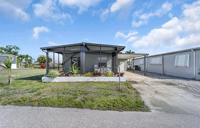 5655 Captain John Smith LOOP, North Fort Myers, FL 33917