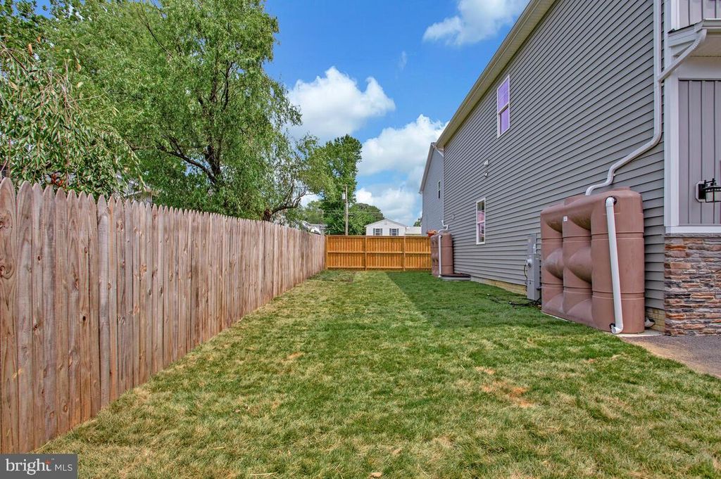 807 HILLSIDE AVE, Edgewater, MD 21037