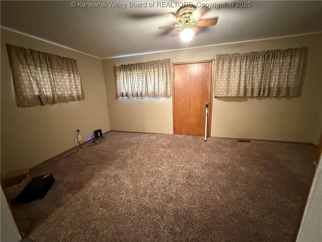 898 Thunder Road, Chapmanville, WV 25508