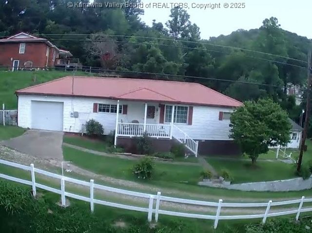 898 Thunder Road, Chapmanville, WV 25508