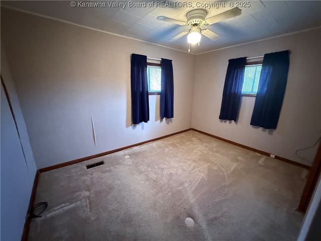 898 Thunder Road, Chapmanville, WV 25508