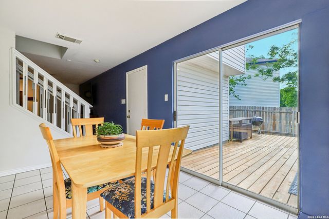 8810 Bridgefield, San Antonio, TX 78240