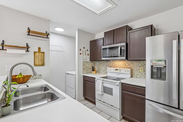 8810 Bridgefield, San Antonio, TX 78240