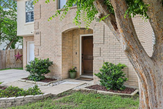 8810 Bridgefield, San Antonio, TX 78240