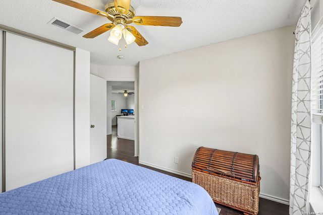 8810 Bridgefield, San Antonio, TX 78240