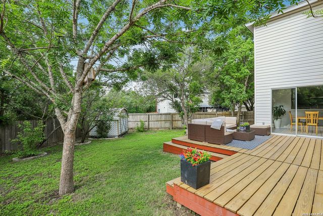 8810 Bridgefield, San Antonio, TX 78240
