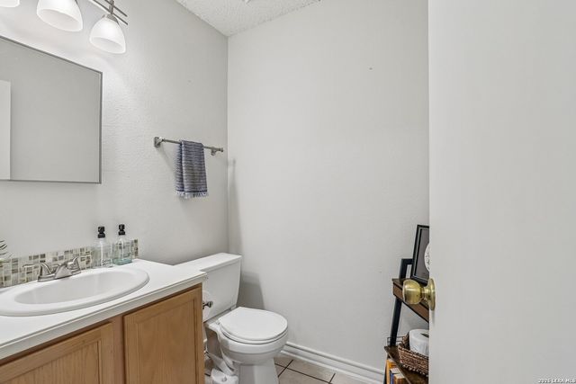 8810 Bridgefield, San Antonio, TX 78240