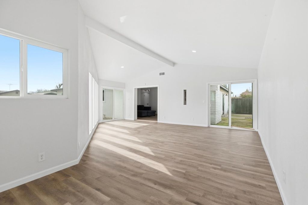 Image 14 of property listing at 4200 Katella Drive, Denair, CA 95316