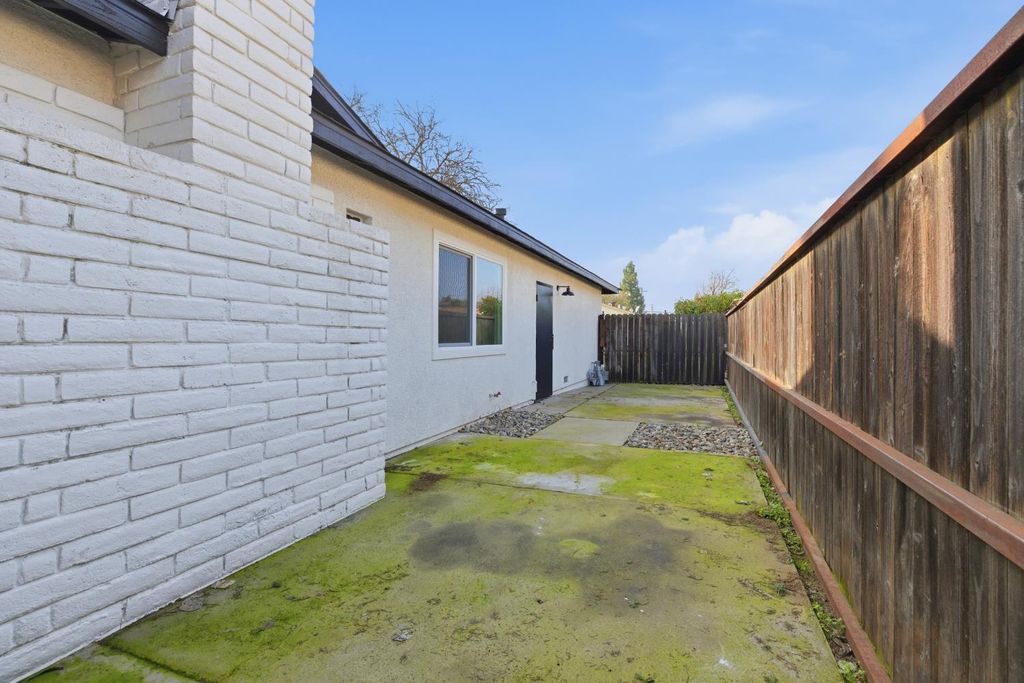 Image 24 of property listing at 4200 Katella Drive, Denair, CA 95316