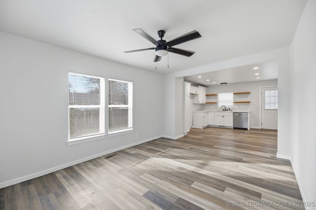 3808 S 31st West Avenue, Tulsa, OK 74107