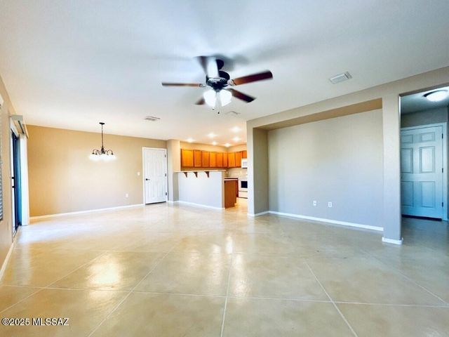 2736 N Neruda Lane, Tucson, AZ 85712