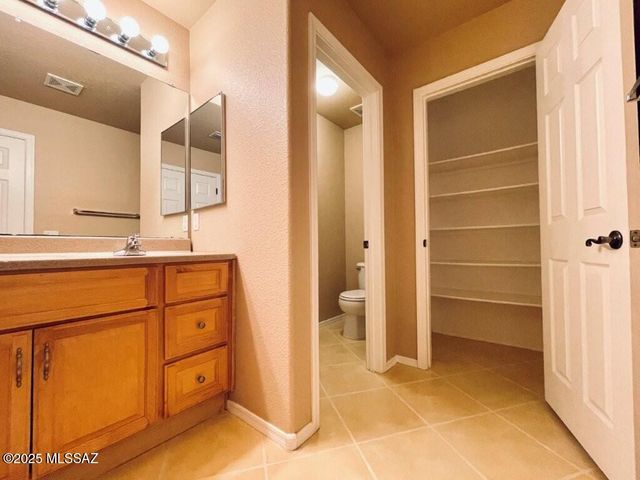 2736 N Neruda Lane, Tucson, AZ 85712