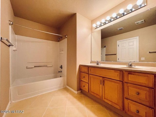 2736 N Neruda Lane, Tucson, AZ 85712